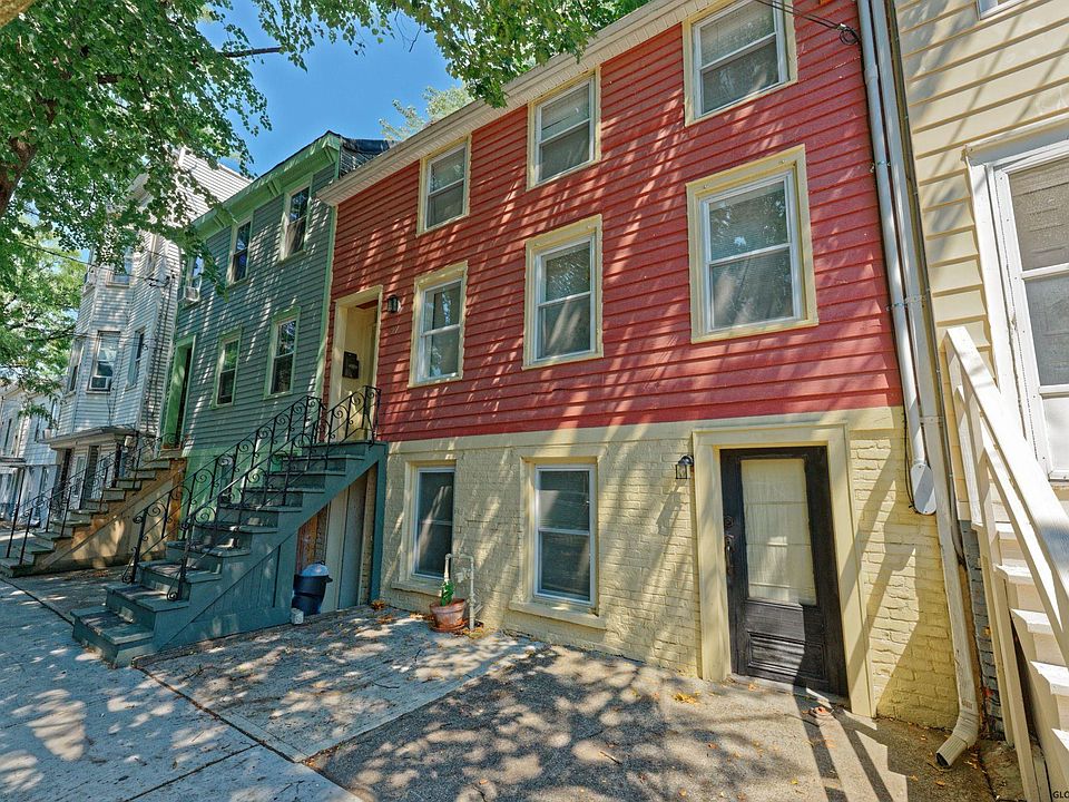 1st image of 27 Dana Ave