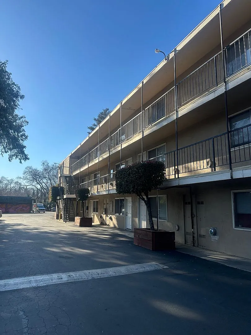 0730 - Nord Station Apartments — Photo 1