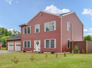 77 Starling Dr, Bangor, ME 04401