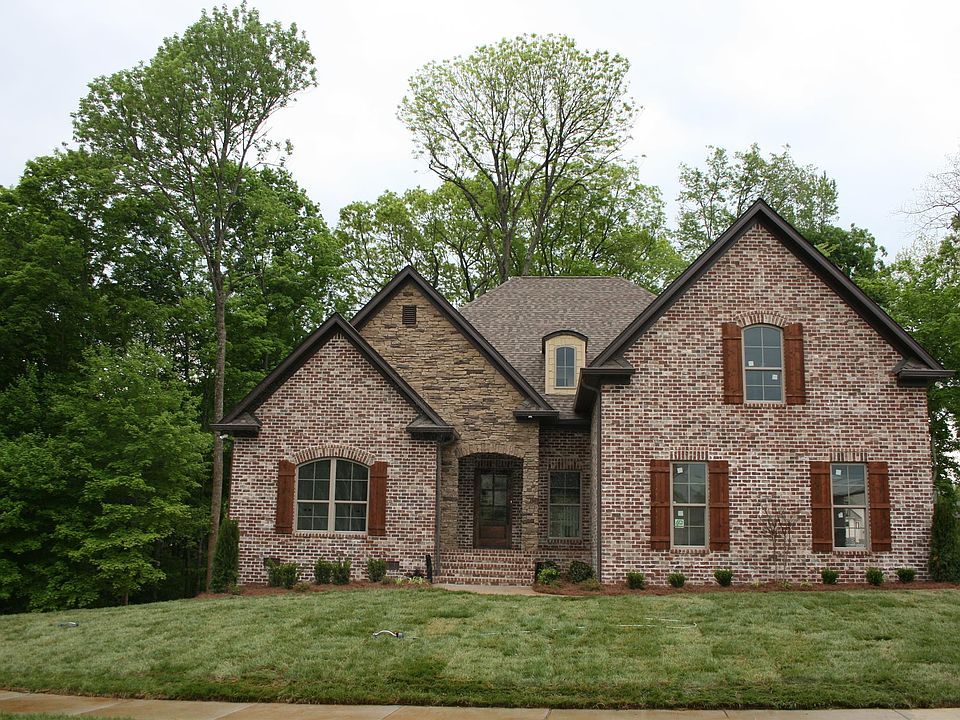 1st image of 244 Scarsdale Dr N