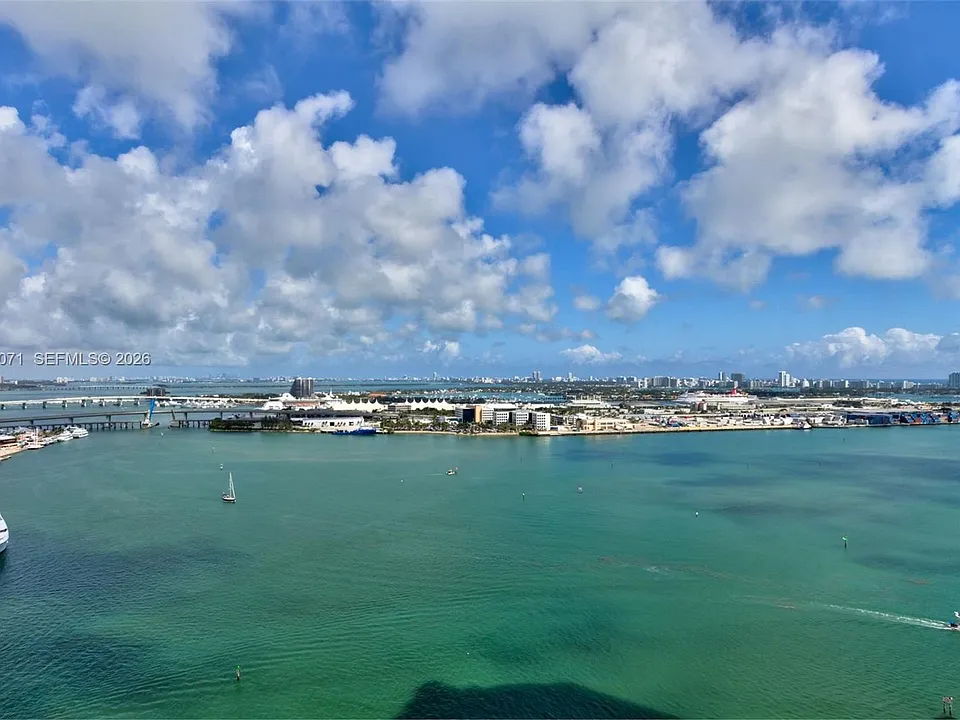 888 Brickell Key Dr #2802