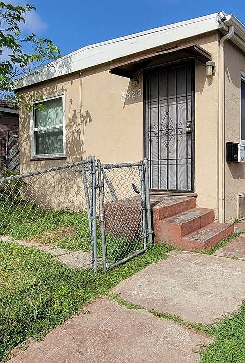 1st image of 3529 Marlborough Ave