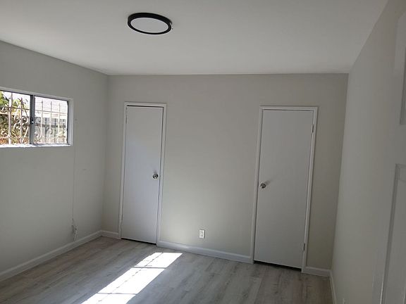 4th image of 1246 W 93rd St #4