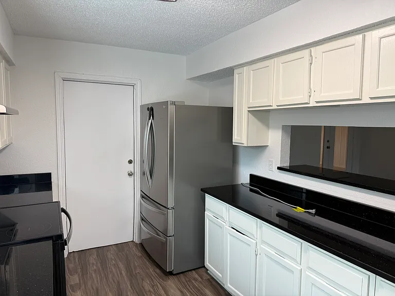 206 E Ridgegate Dr — Photo 4