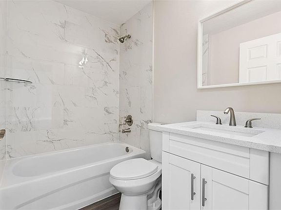 5th image of 10133 SW 131st Ct