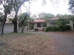 951 NE 152nd St, Miami, FL 33162