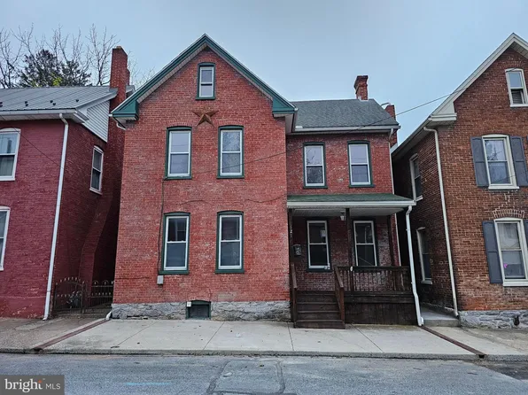 121 Harrison Ave, Waynesboro, PA 17268