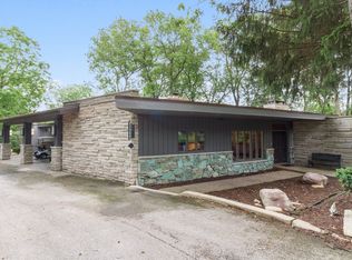 9105 W 120th St, Palos Park, IL 60464