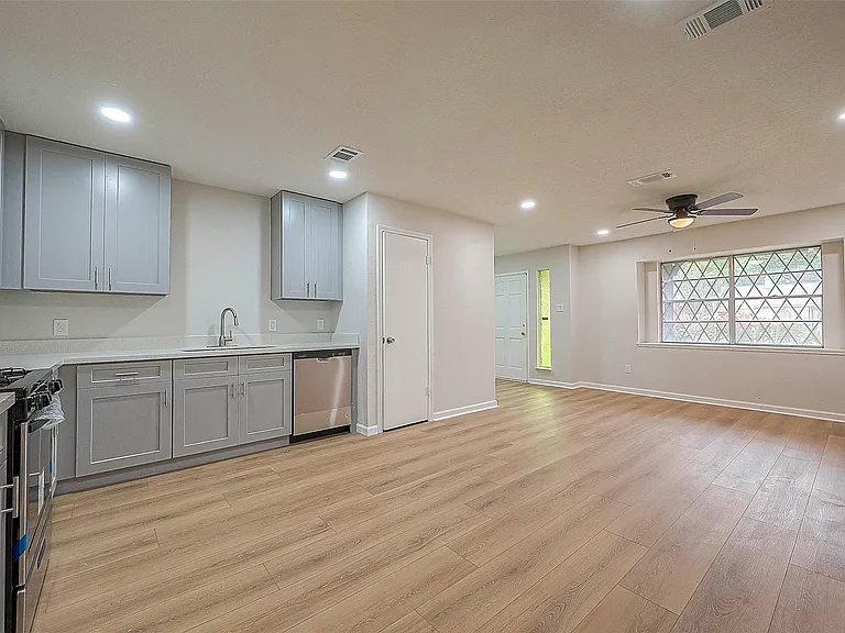6919 Maczali Dr — Photo 7