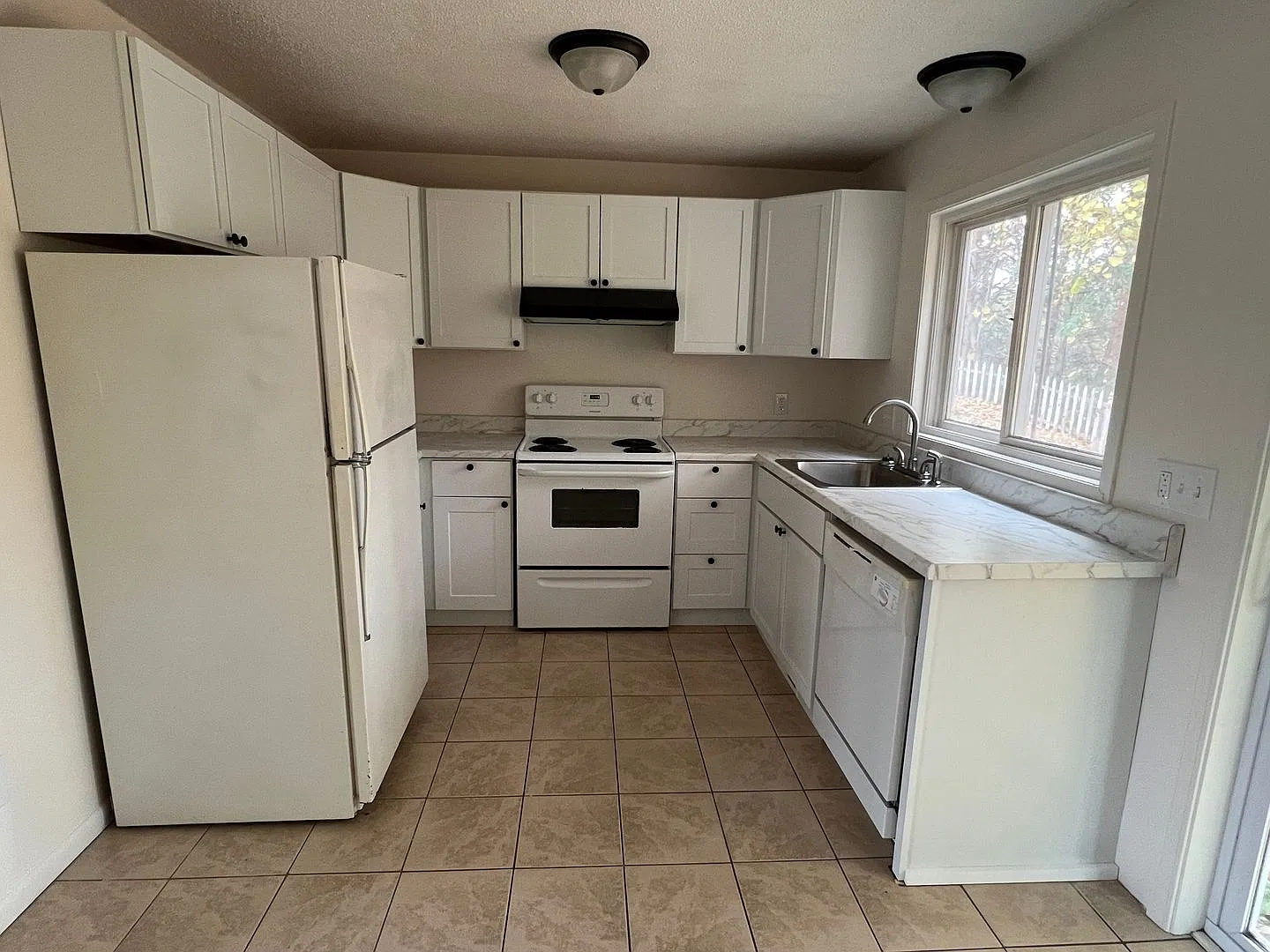Apartments on Hammond Road — Photo 2