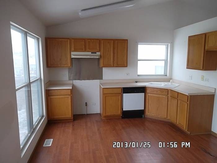 2nd image of 416 Hummingbird Ln