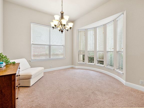 4th image of 4309 Poppy Dr