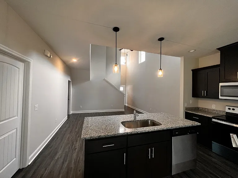 1315 Grayson Ave — Photo 6