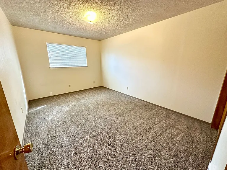4507 Hillcrest Dr — Photo 11