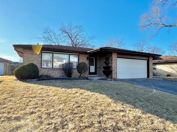 19904 Crescent Ave, Lynwood, IL 60411