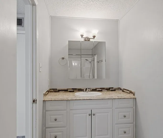 4401 S County Road 1131 — Photo 16