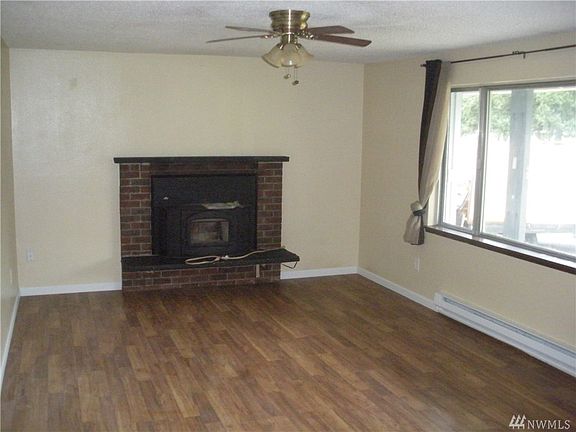 4th image of 4113 220th St E