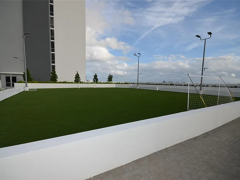 16385 Biscayne Blvd #518 — Photo 3