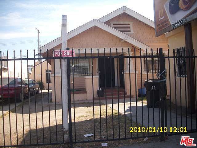 2nd image of 1754 W Vernon Ave