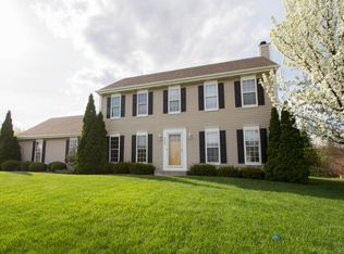 4500 W Thorncrest Dr, Franklin, WI 53132