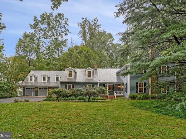 9222 Jeffery Rd, Great Falls, VA 22066