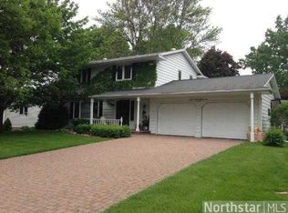 3324 Selkirk Dr, Burnsville, MN 55337