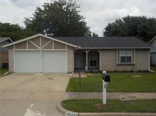 2825 Lana Cir, Fort Worth, TX 76140