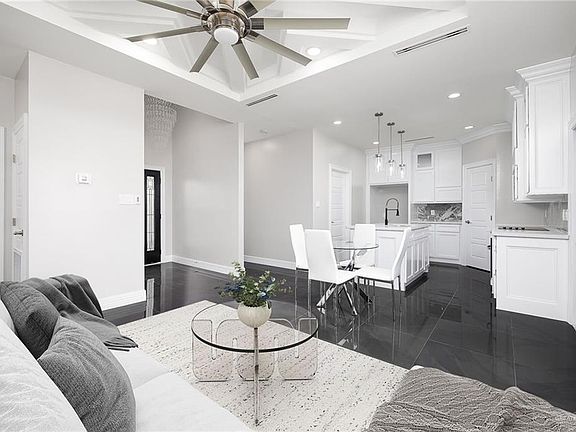 5th image of 224 Gustoso Ave