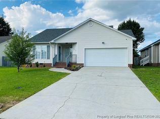 1020 Gatesville Dr, Hope Mills, NC 28348