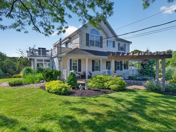266 Clinton Avenue, East Patchogue, NY 11772