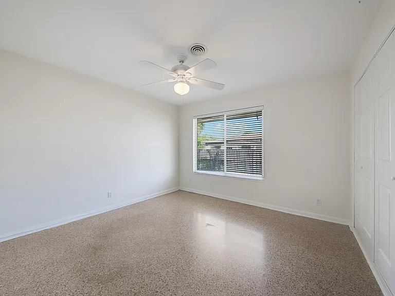 2022 Collier Ave — Photo 18
