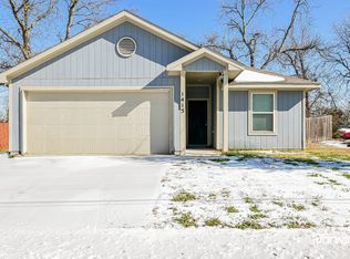 1415 Wesley St, Greenville, TX 75401