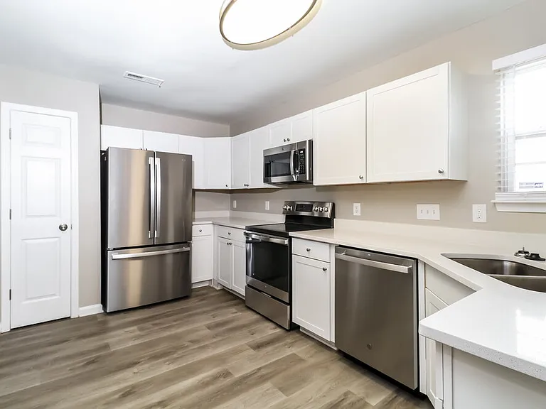 3307 Reid Brook Ln — Photo 8