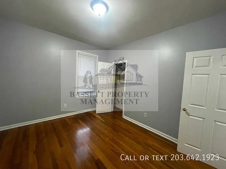 25 Cumley St #1 — Photo 20