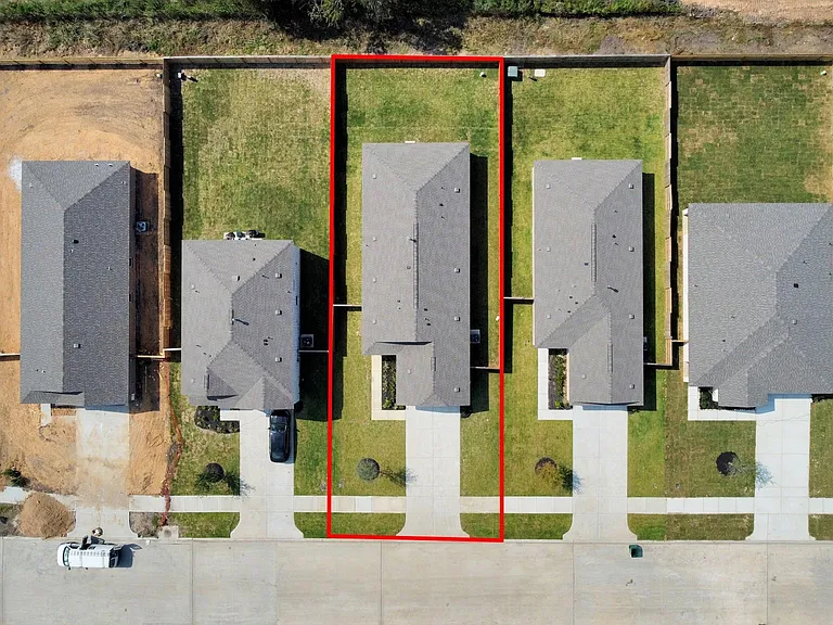 7730 Lavender Jade Dr — Photo 45