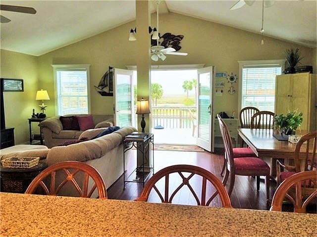 1st image of 4714 Jamaica Cove Rd