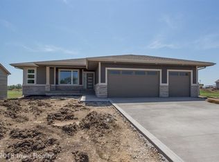 10590 NW 72nd Ln, Johnston, IA 50131
