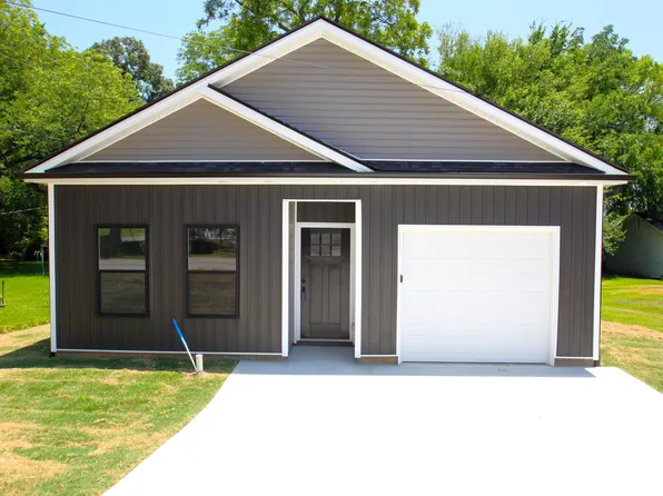 110 N Oakland St, Cowpens, SC 29330