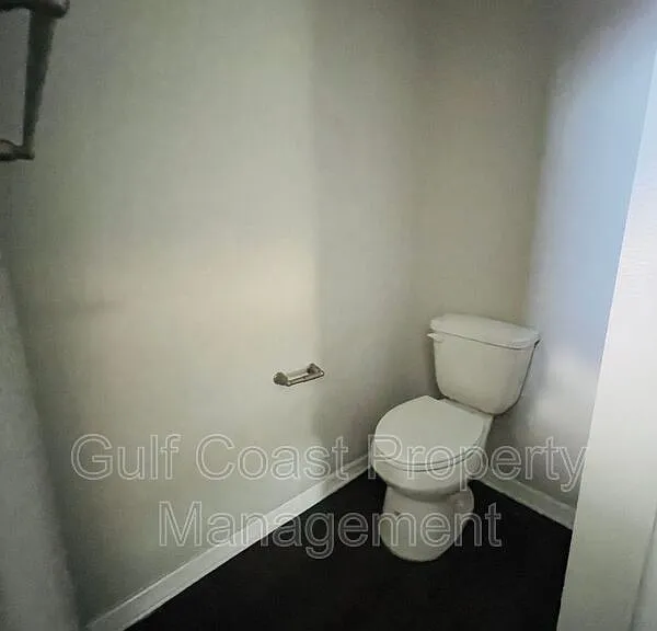 1700 NW 6th St — Photo 19