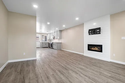 5820 W Hillsdale Ave #20 Photo 1