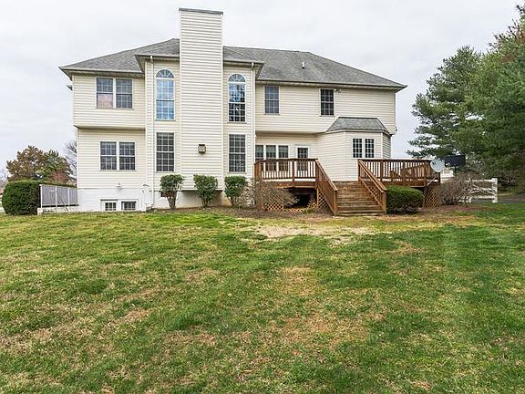 4th image of 1304 Old Mitchellville Rd