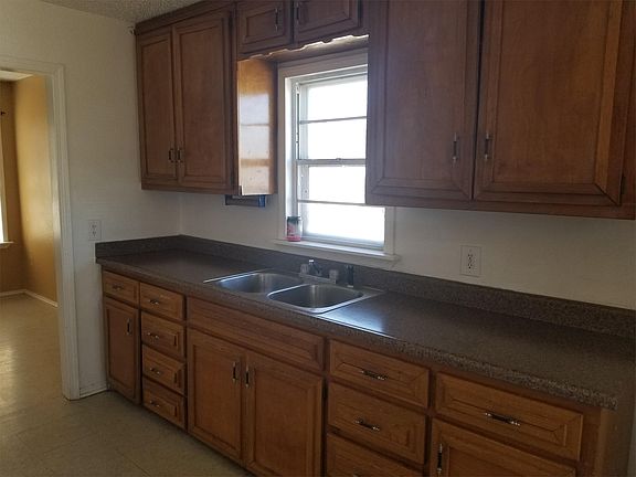 4th image of 408 N Florida St