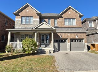 10 Ken Sinclair Cres, Aurora, ON L4G3J1