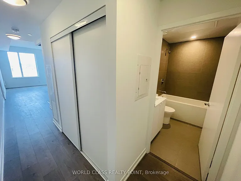270 Dufferin St #720 — Photo 10