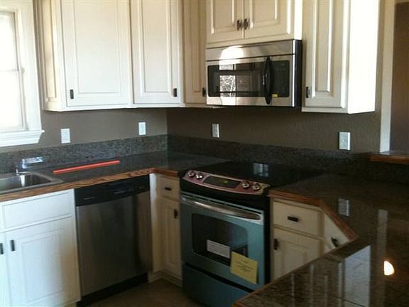 4th image of 3128 Stonehenge Dr