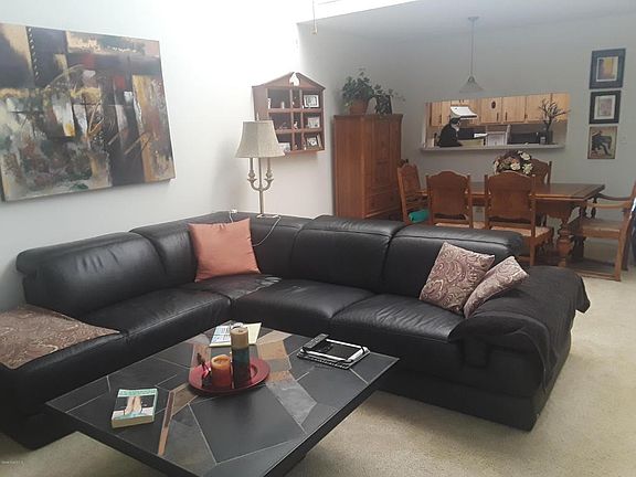 4th image of 326 Markley Ct