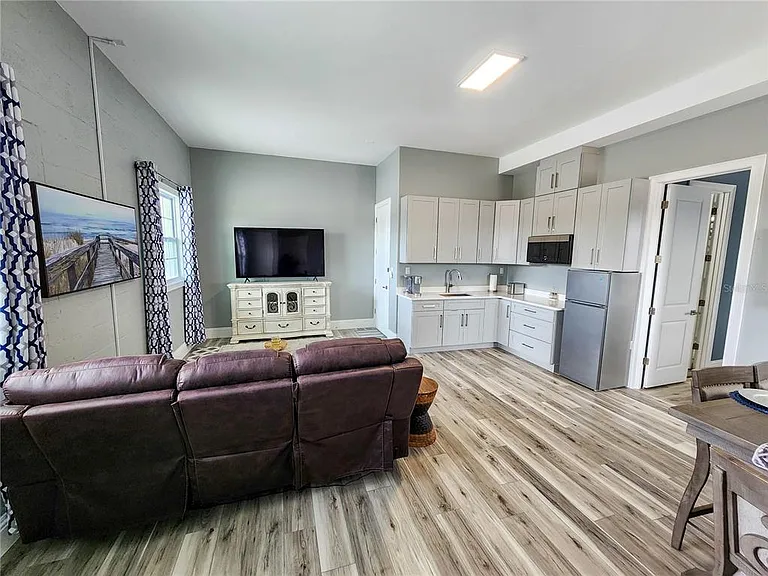 17102 Heartwood Loop — Photo 8