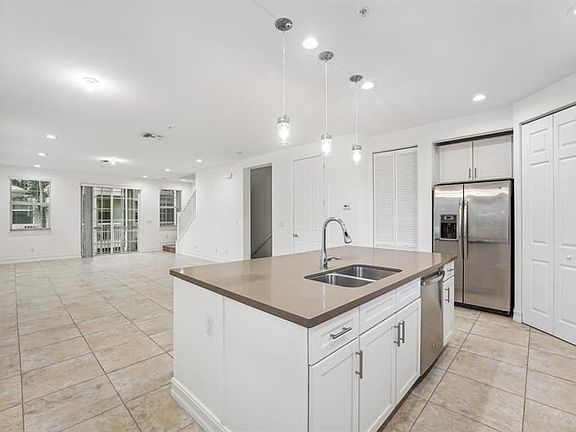 3rd image of 101 E Coda Cir Unit D