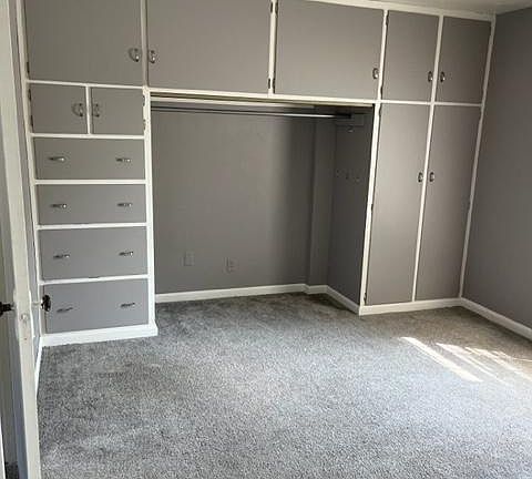 3rd image of 512 Vienna Ave