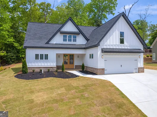 1053 Hartwell Xing, Gainesville, GA 30501